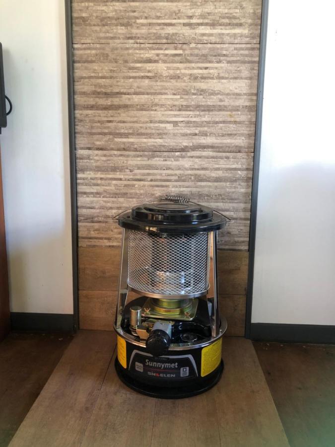 Tiny House, Tiny Black